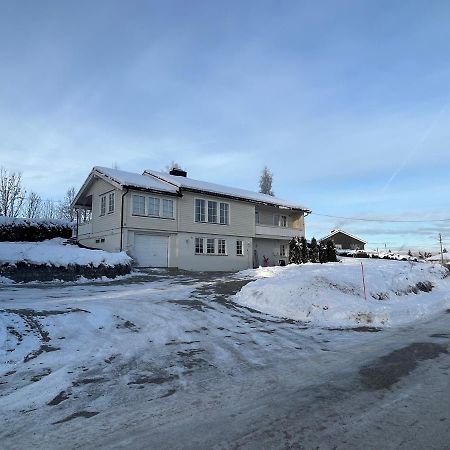 Koselig Rom I Rolige Omgivelser Amot Buitenkant foto